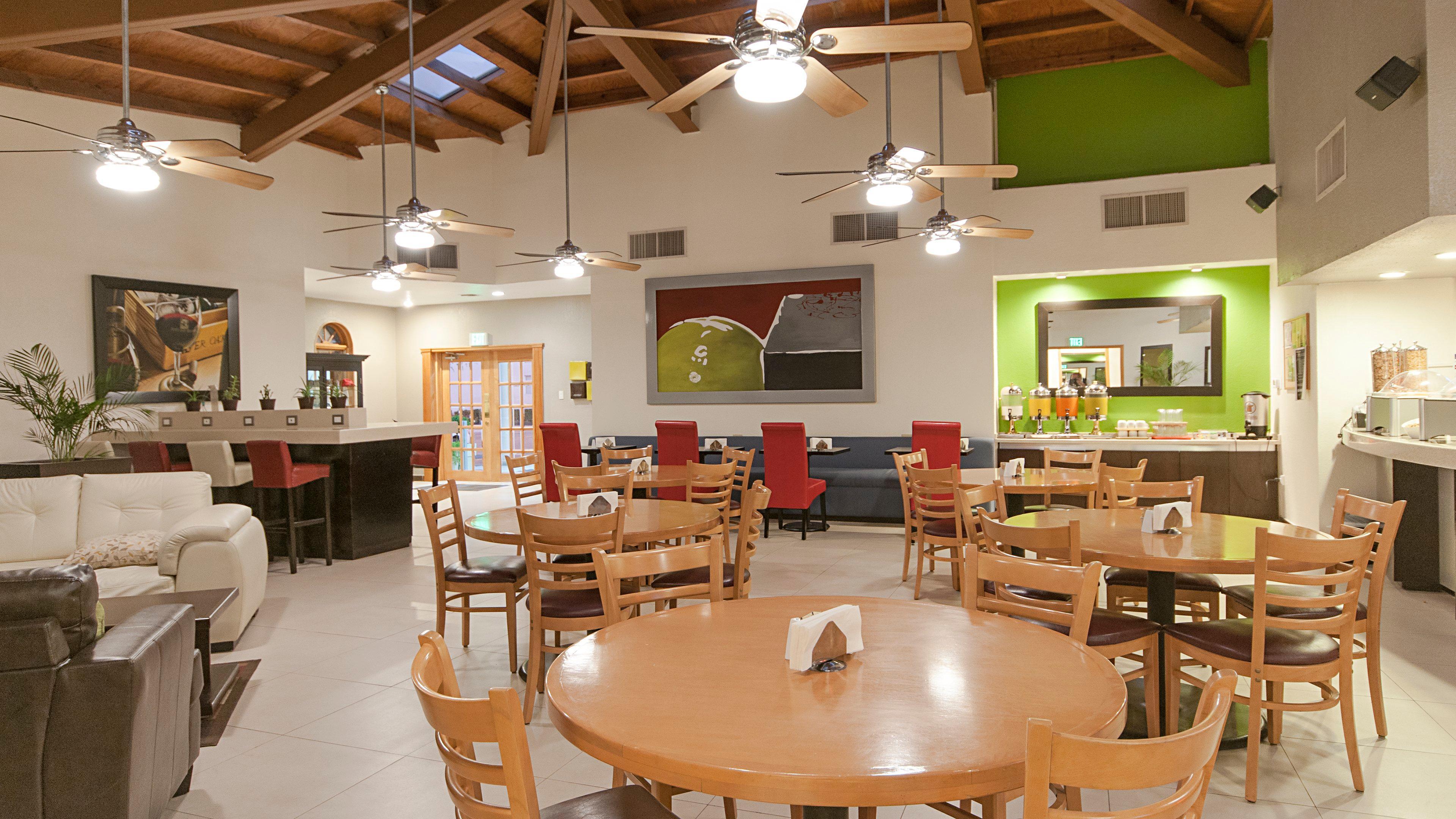 Holiday Inn & Suites Chihuahua Expo By Ihg Exterior photo