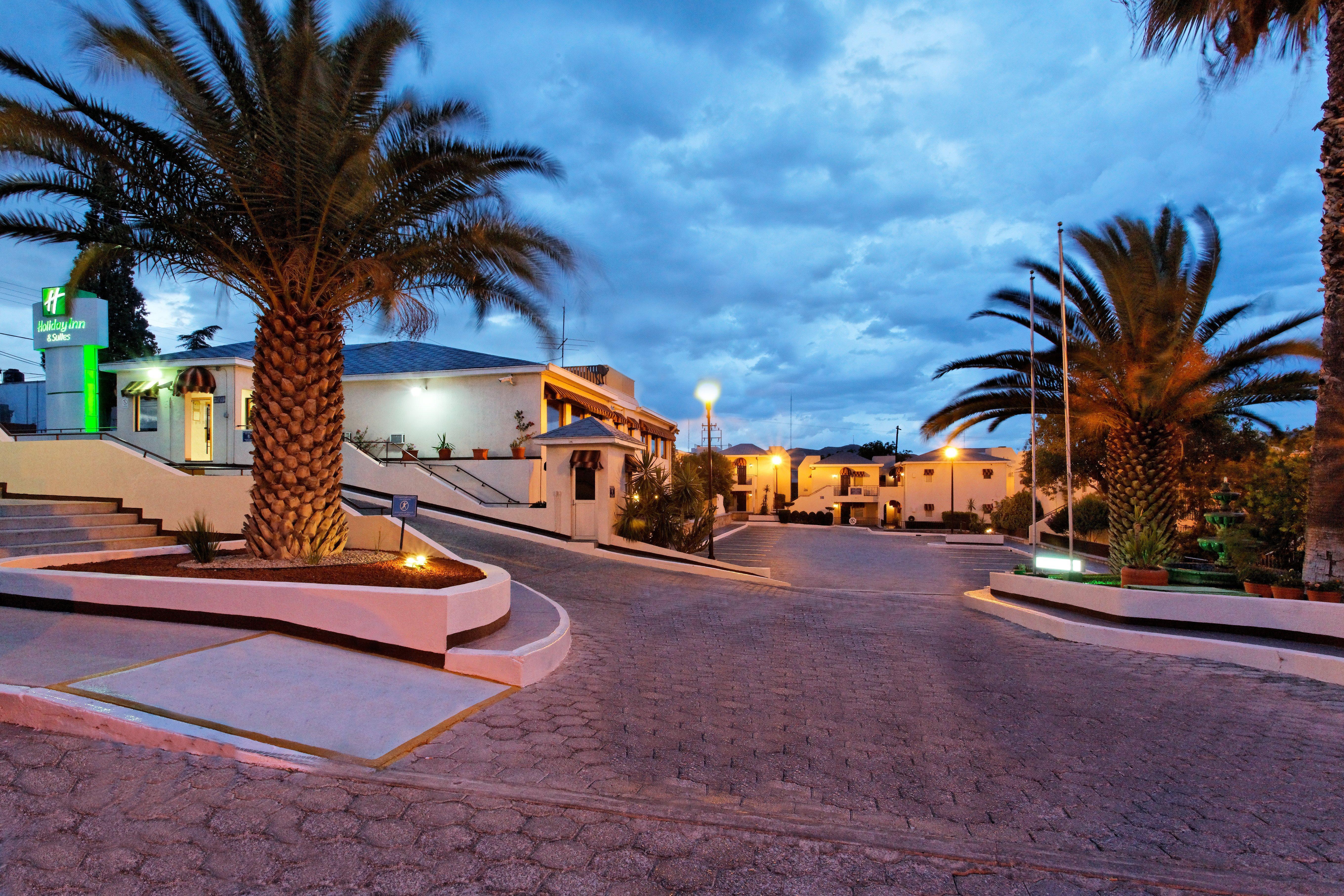 Holiday Inn & Suites Chihuahua Expo By Ihg Exterior photo